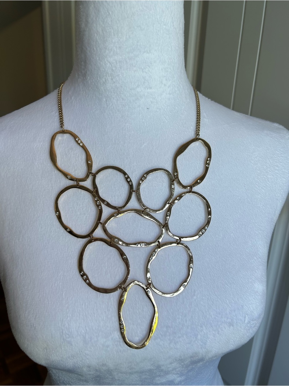 Elegant Gold Necklace